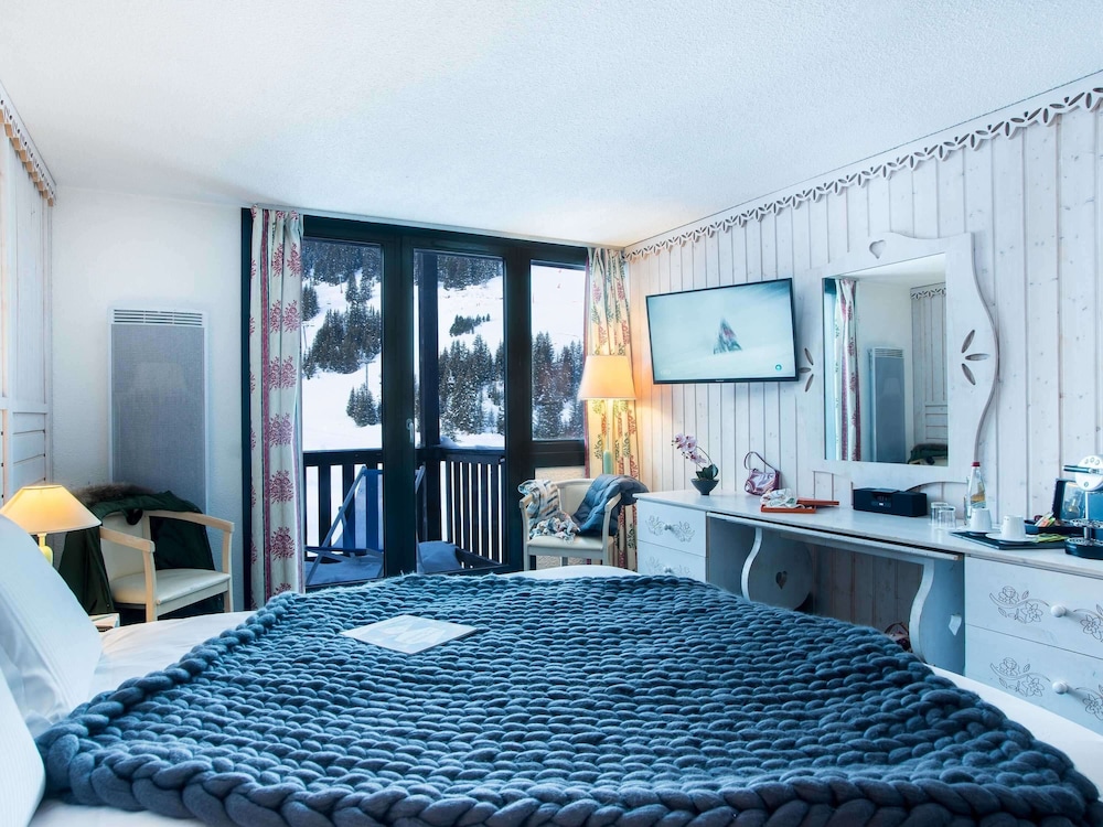 Lake Hotel Courchevel 1850 19/50