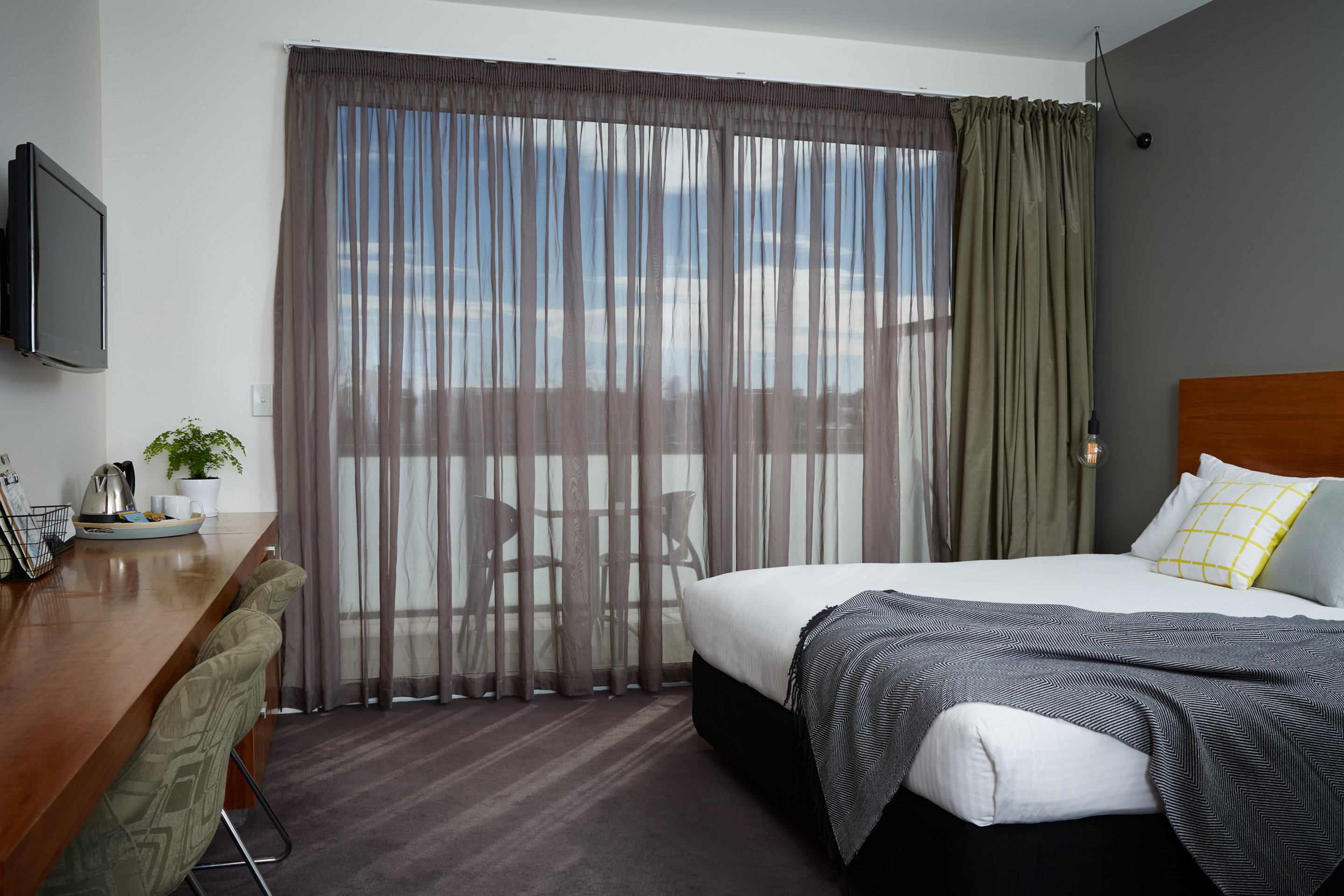 Cosmopolitan Hotel and Apartments 21/65