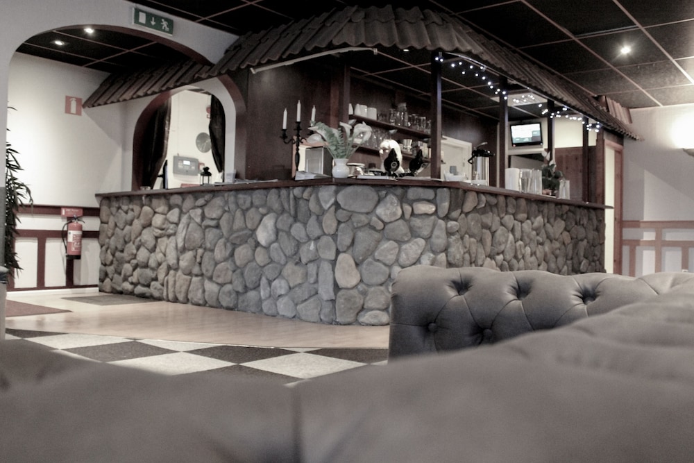 Euroway Hotel 3/50