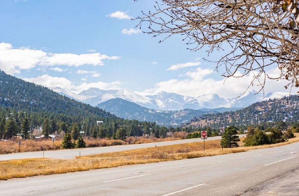 Alpine Trail Ridge Inn 68/74