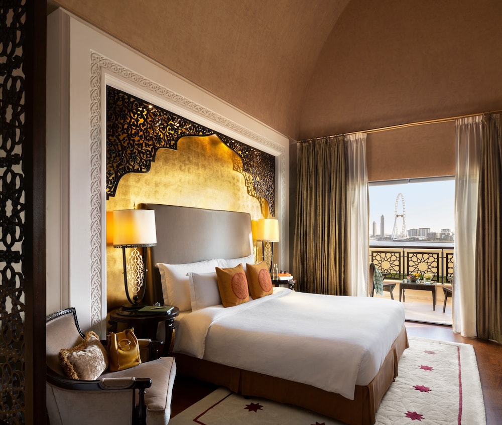 1 Bedroom, Imperial, Spa, Suite, King Bed, Club Lounge Access