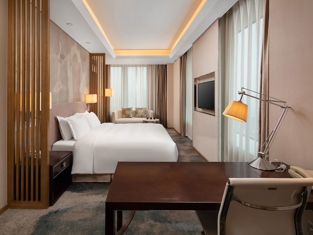 NARADA GRAND HOTEL 21/40