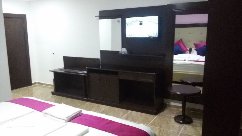 Petra Princes Hotel 12/50
