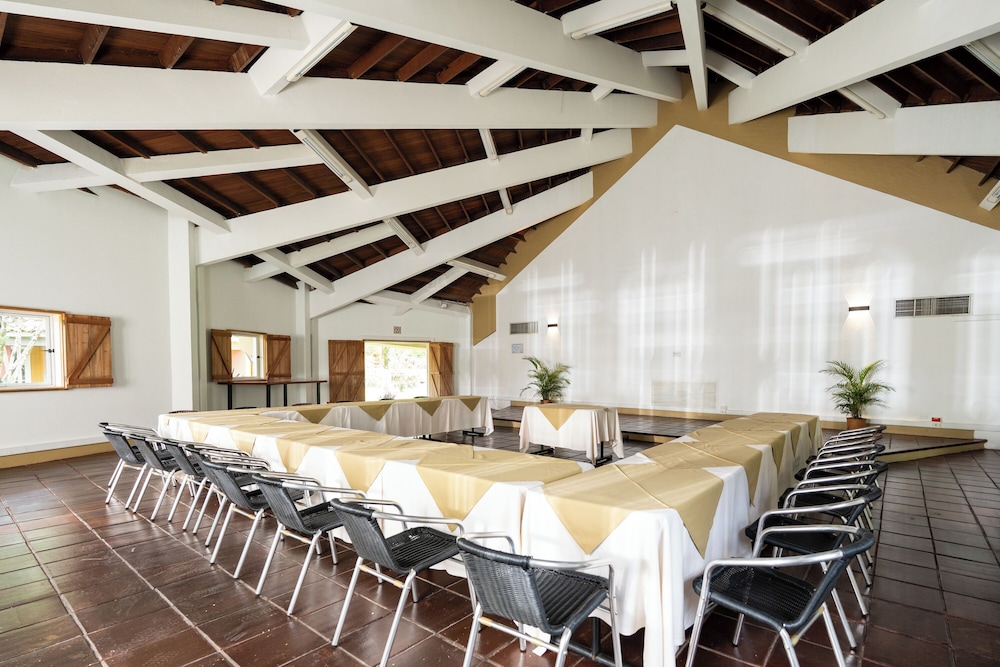 hotel las palmeras 33/50