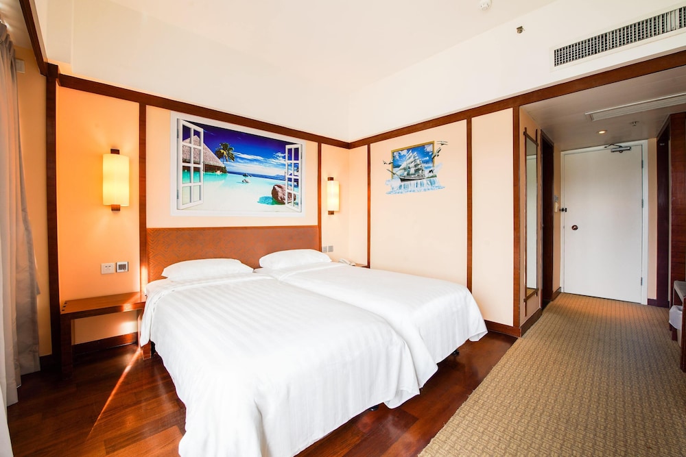 Warwick Hotel Cheung Chau 14/48