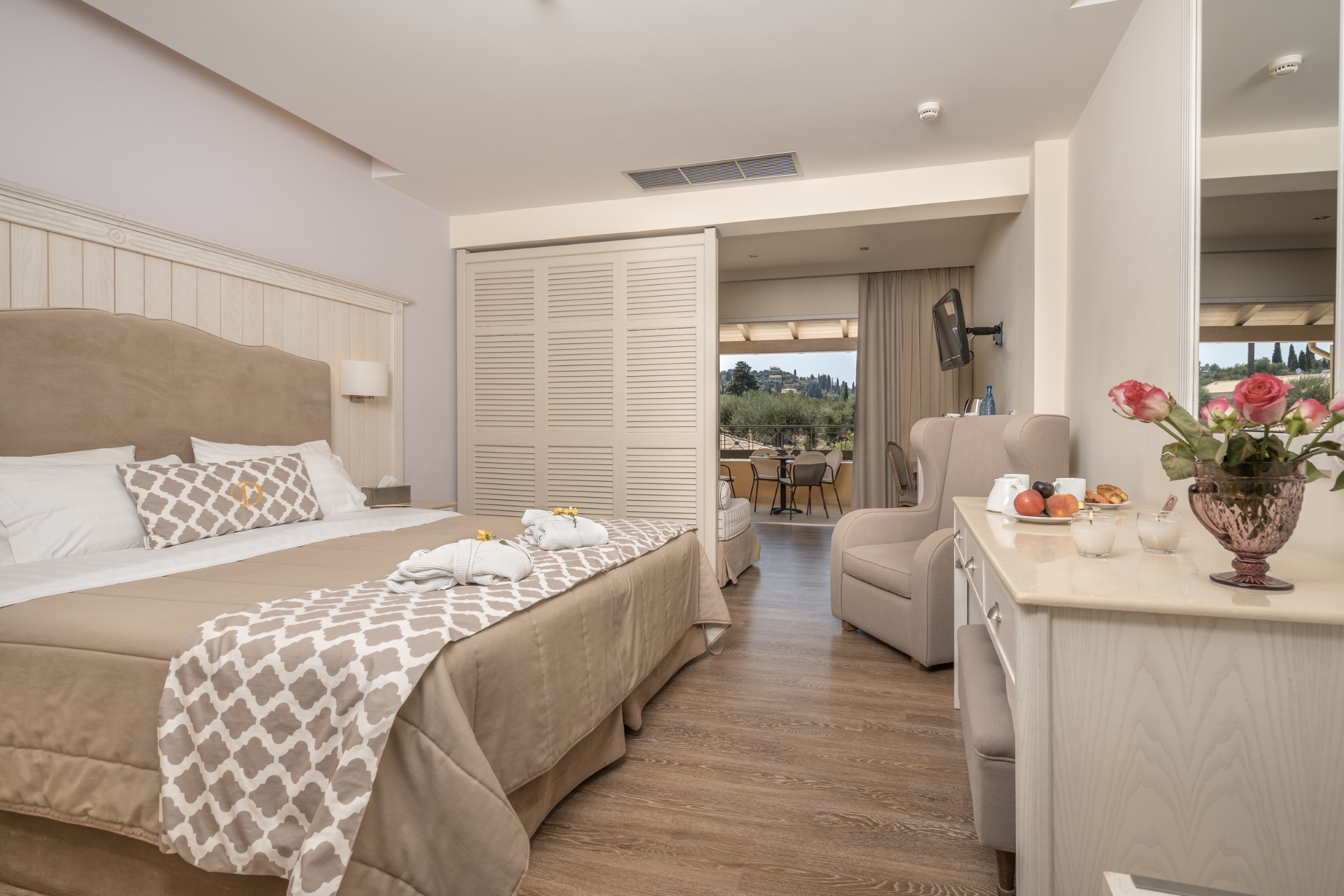 JUNIOR SUITE