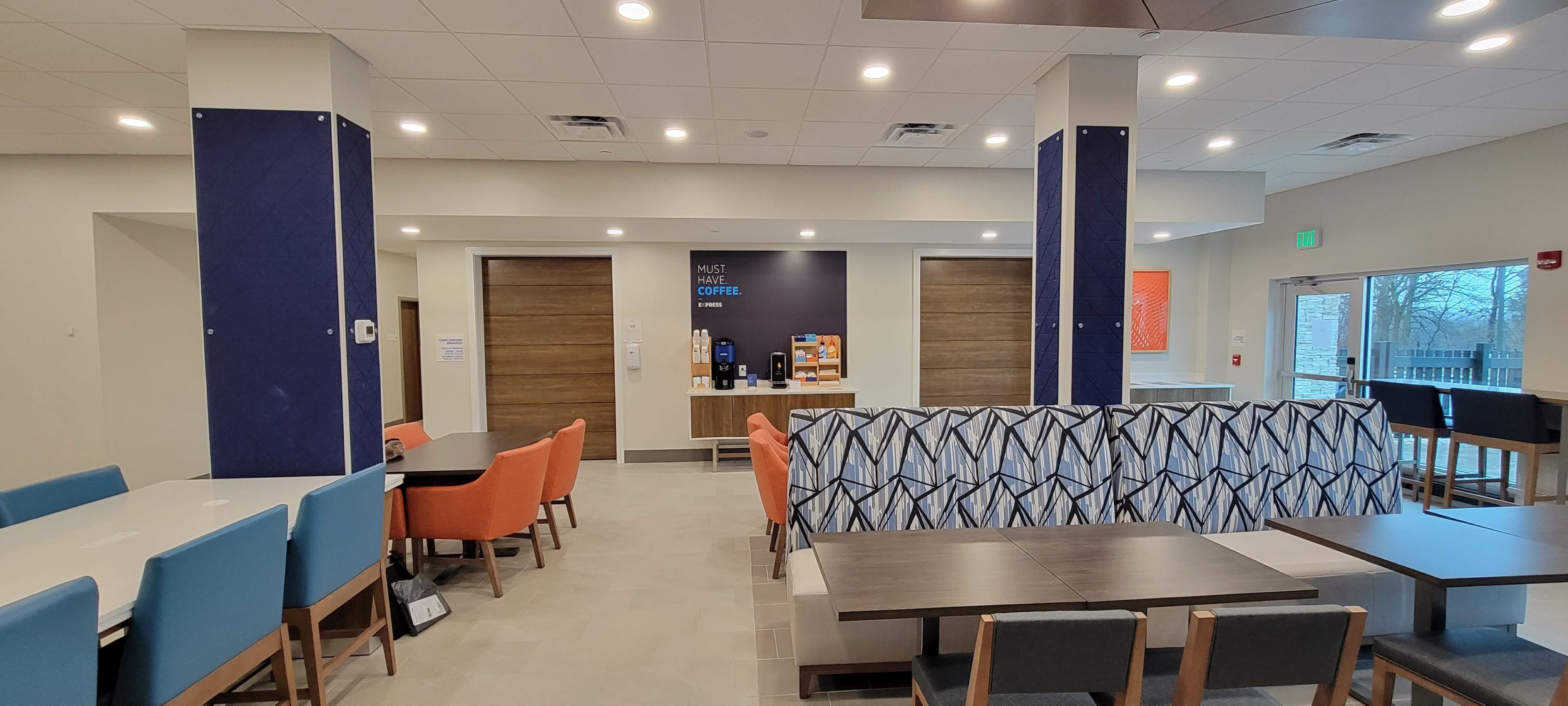 Holiday Inn Express White Marsh 40/59