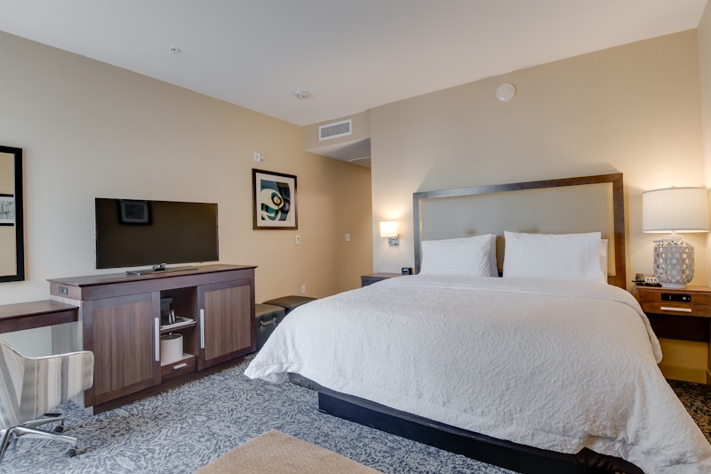 Hampton Inn And Suites Los Angeles Glendale 25/75