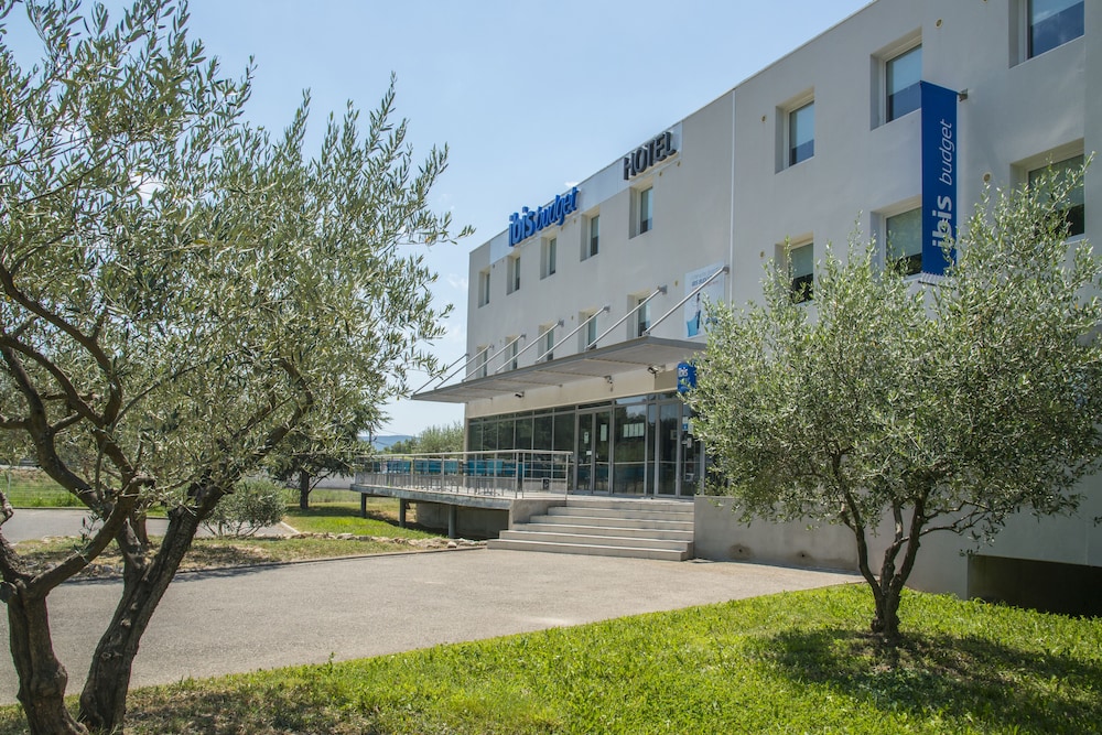 ibis budget Pertuis Portes du Luberon 61/65