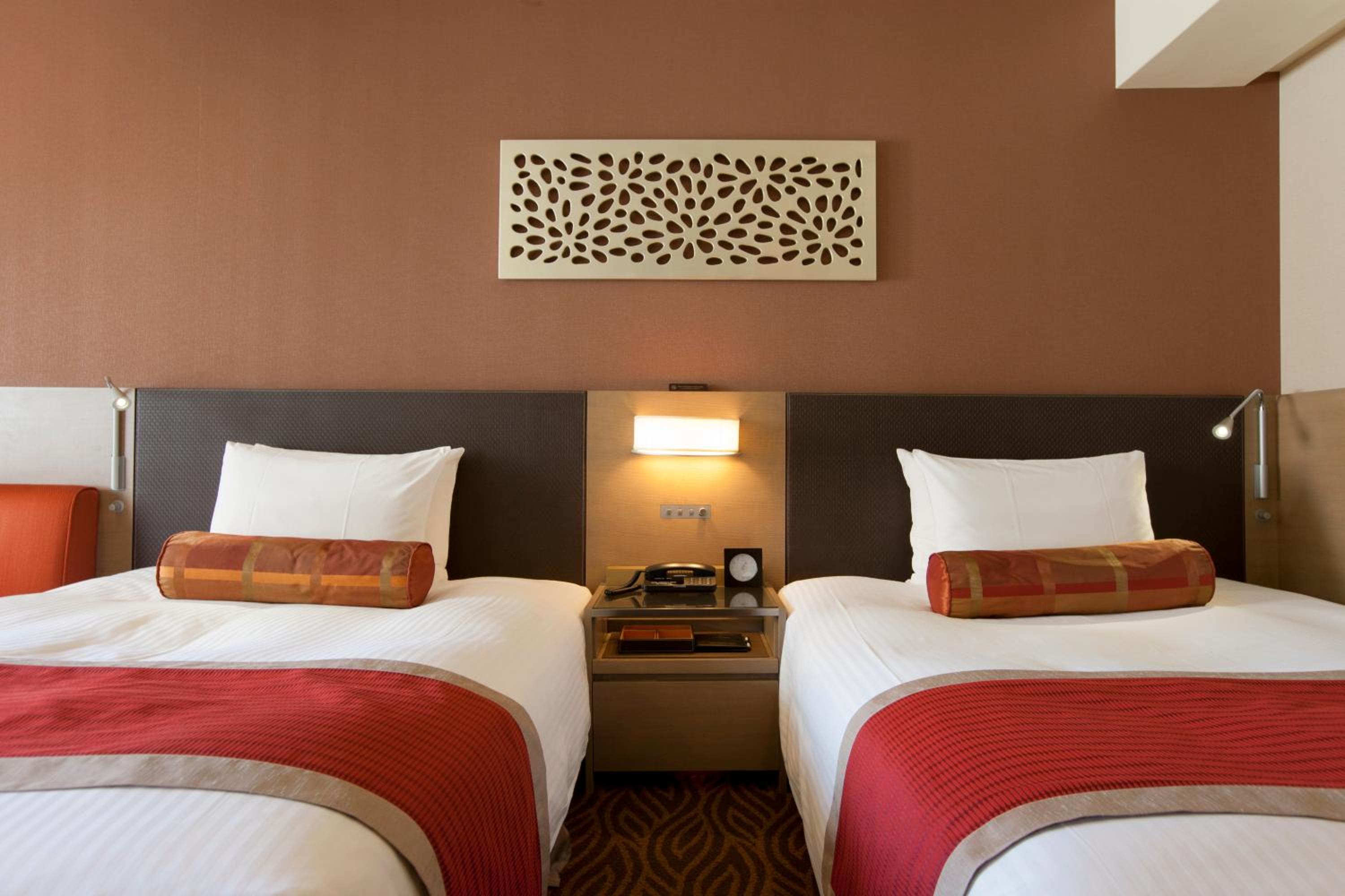 Room, Twin Beds, Hotel Sardonyx Tokyo 1/10