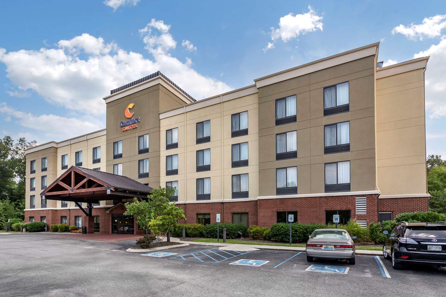 Comfort Suites Manchester 38/41