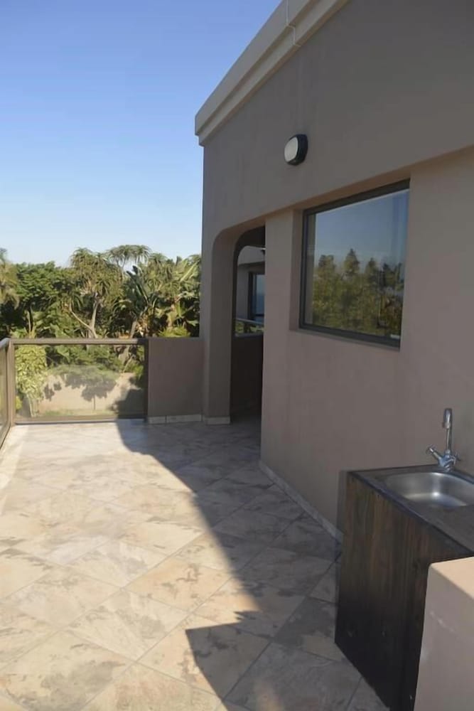 Beach Retreat Guest House 35/39