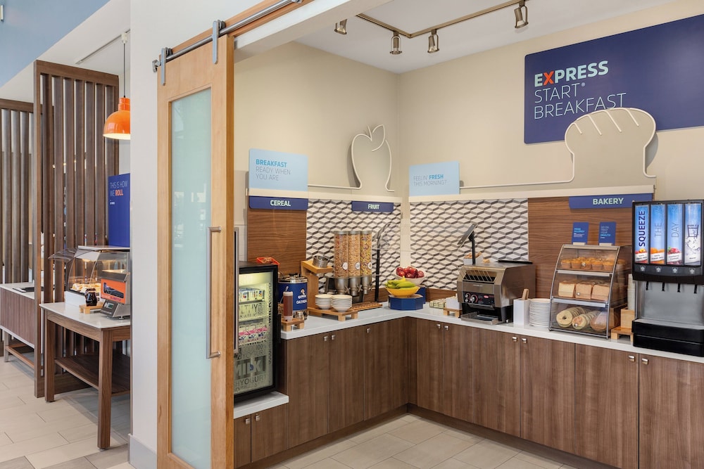 Holiday Inn Express Vancouver Airport Richmond 33/48
