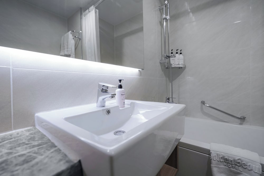 GOLDEN SEOUL HOTEL 63/63