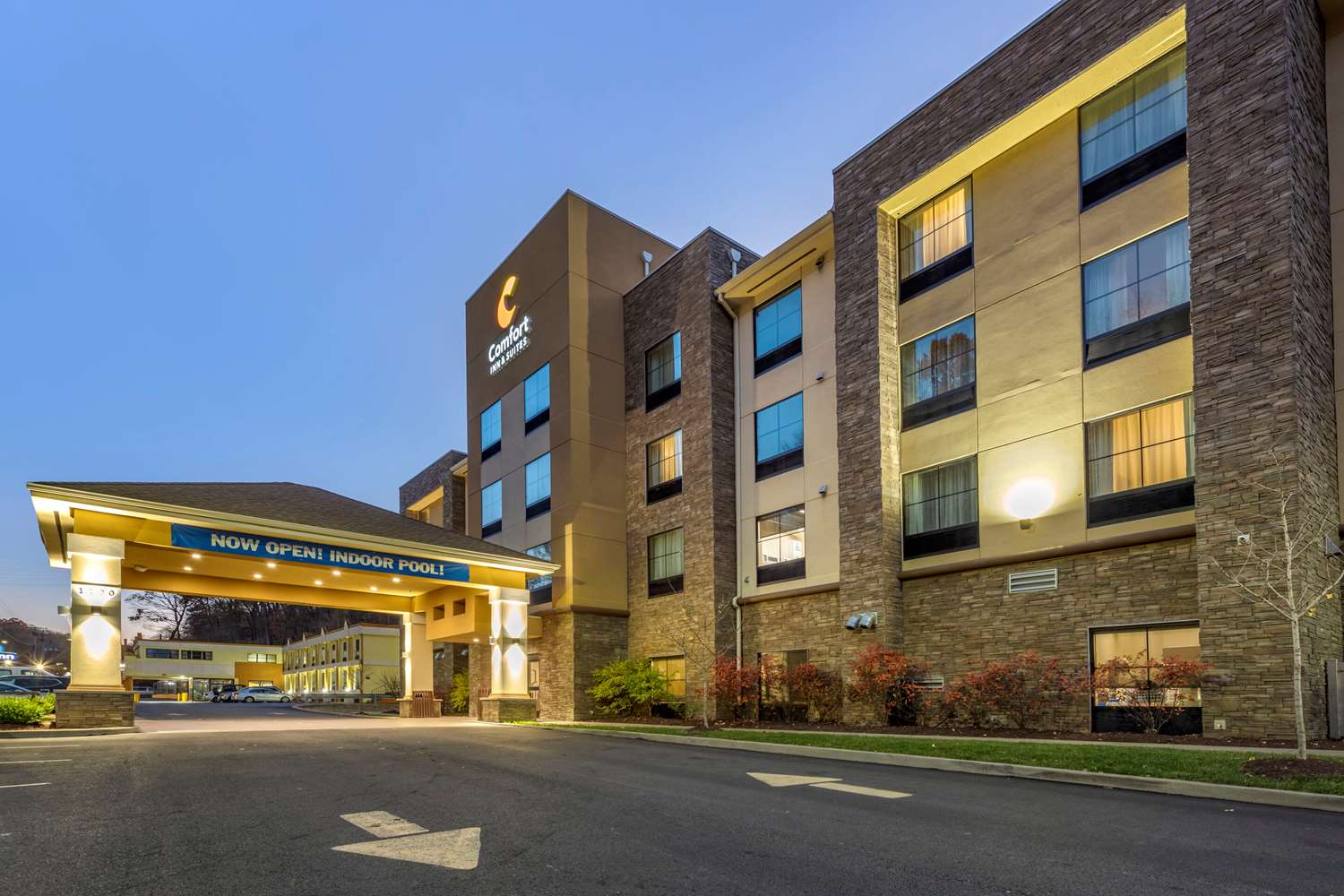 Comfort Inn & Suites Pittsburgh South 33/37