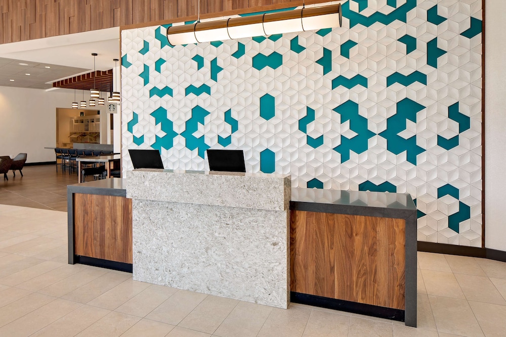 Lobby at Hyatt Place Glendale/Los Angeles, GLENDALE - CA