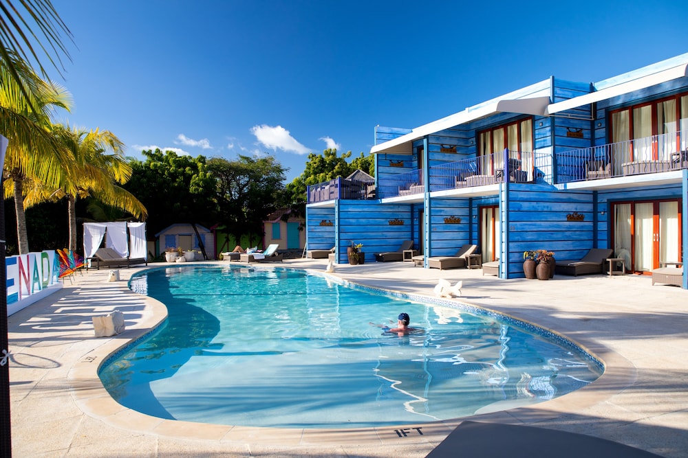 True Blue Bay Resort 6/75