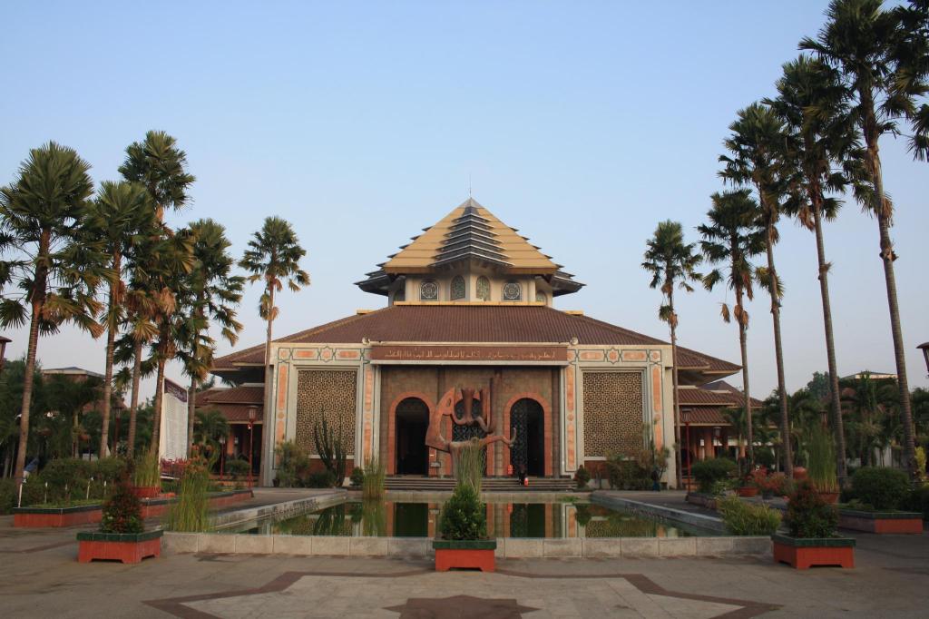 Grand Altuz Yogyakarta 2/48