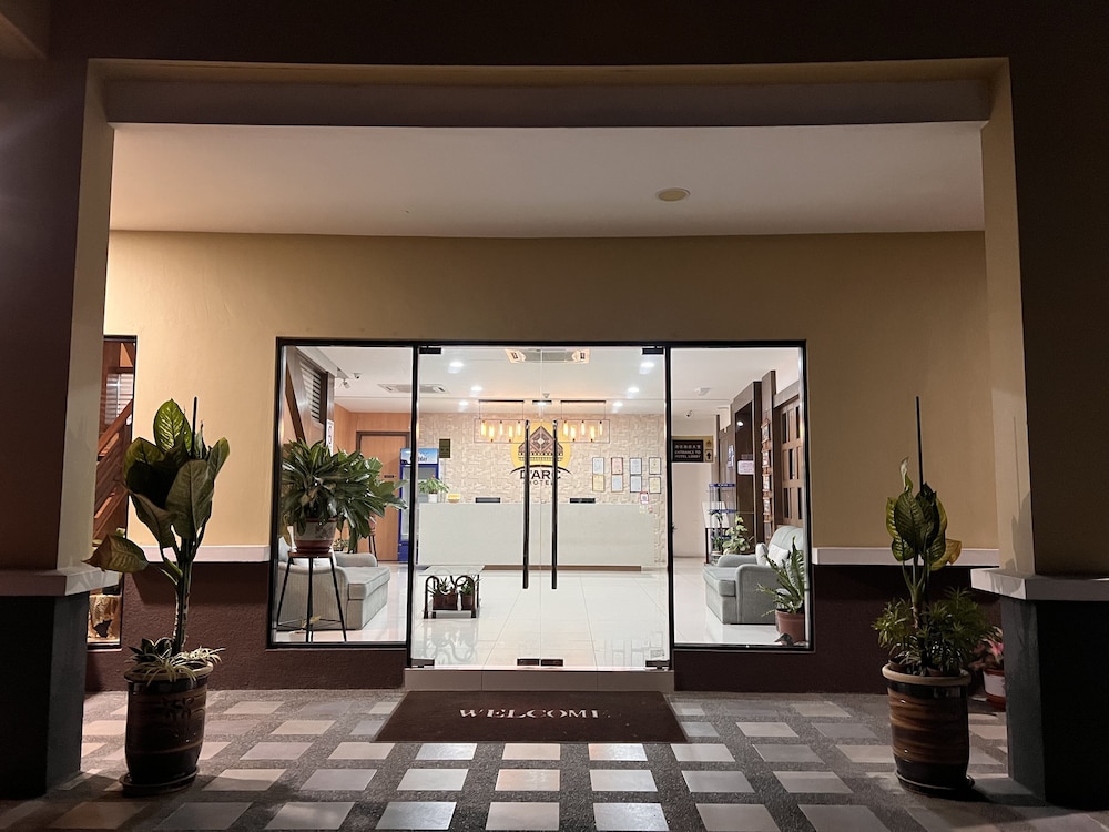 D Arc Hotel 6/50