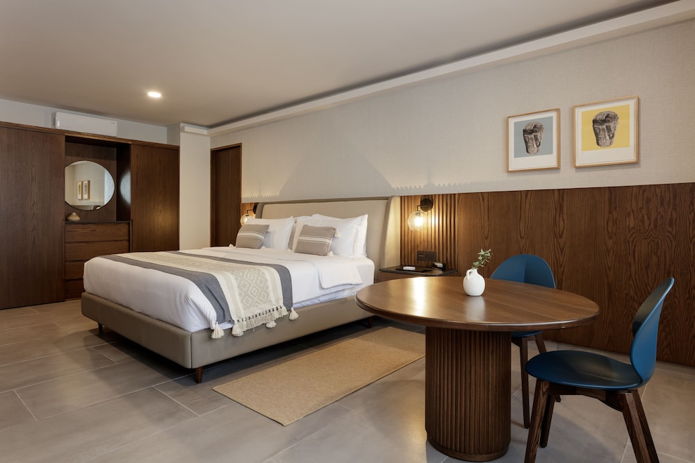 PRESIDENTIAL, STUDIO, SUITE
