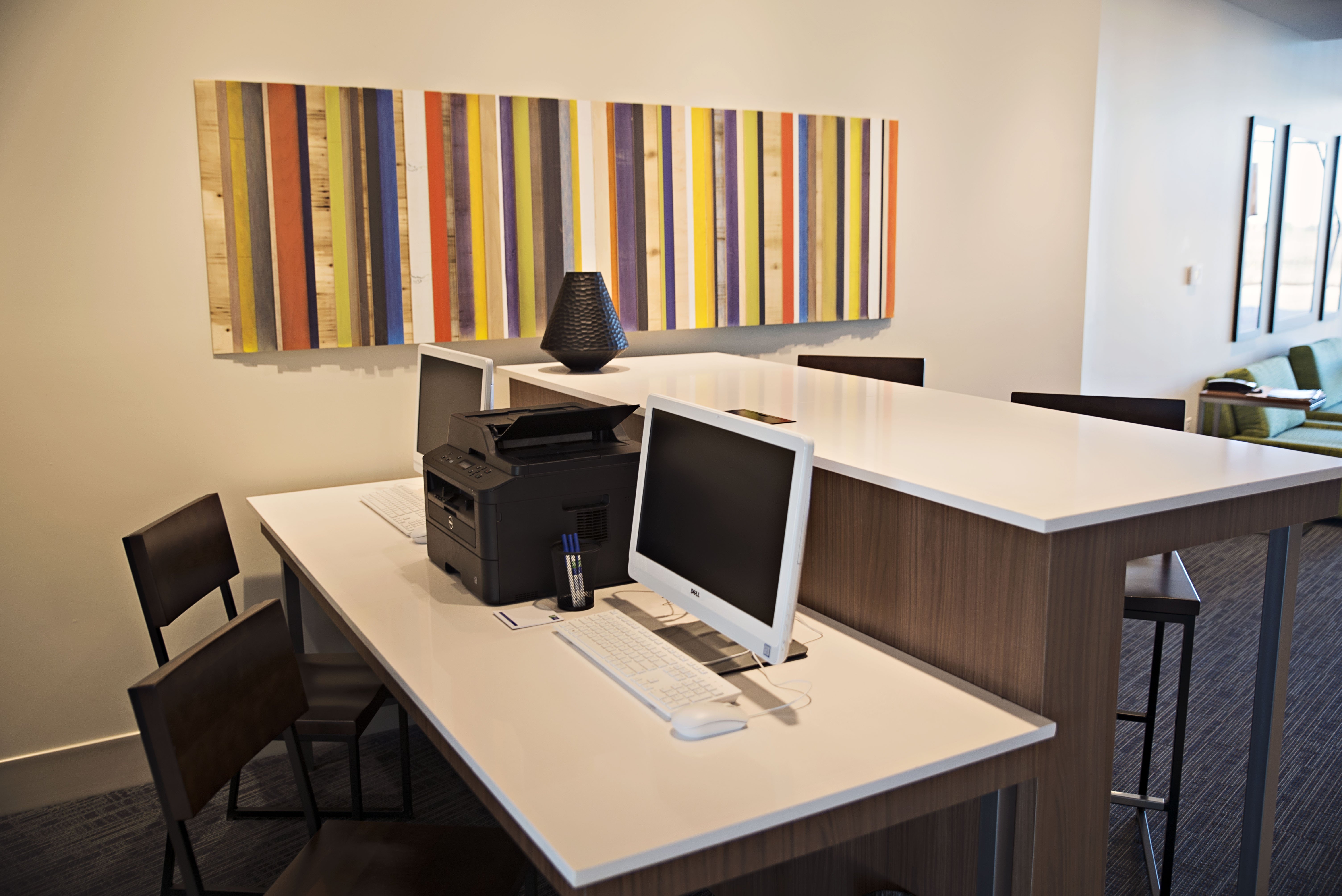 HOLIDAY INN EXPRESS & SUITES STERLING 50/56