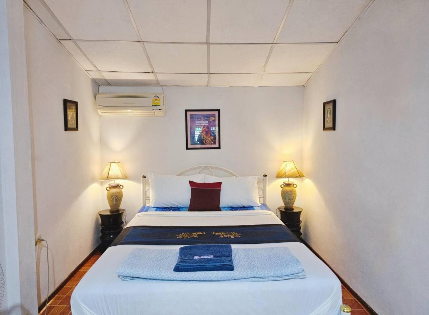 P California Inter Hostel 5/48