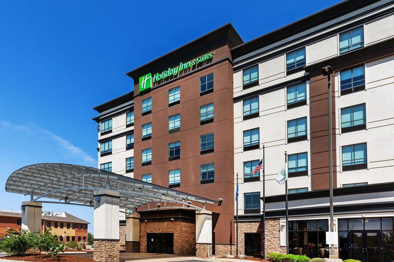 Holiday Inn Hotel & Suites Tulsa South 2/56