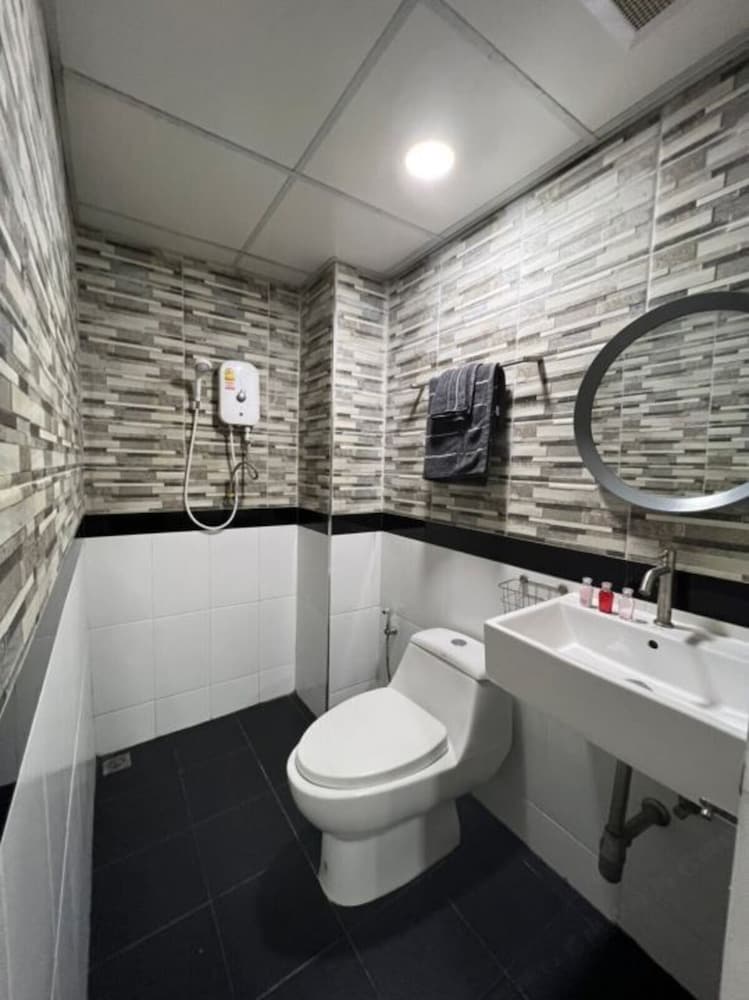 W71 Hotel bangkok 43/50
