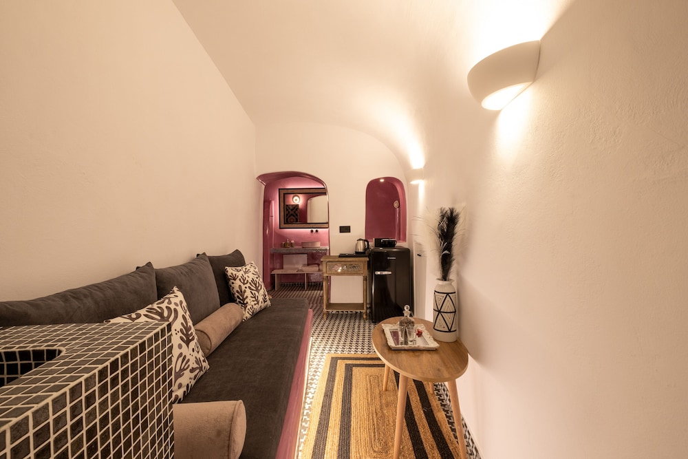 Amaya Selection Of Villas 30/50