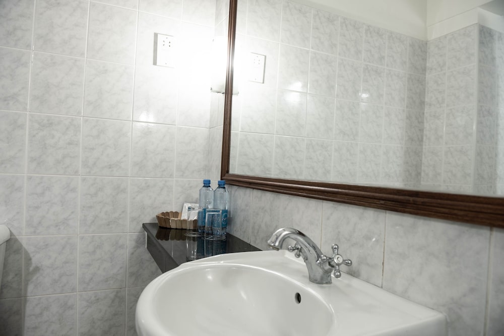 Hotel Boulevard Nairobi, City Centre CBD 46/47