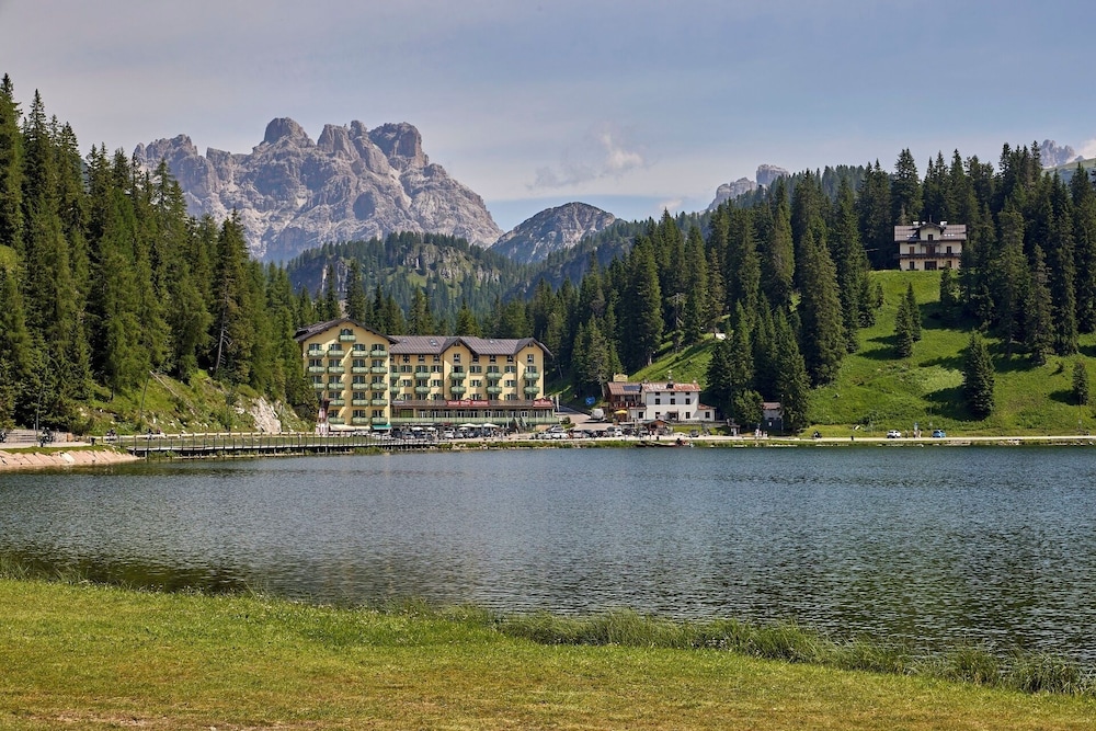 GRAND HOTEL MISURINA 82/87