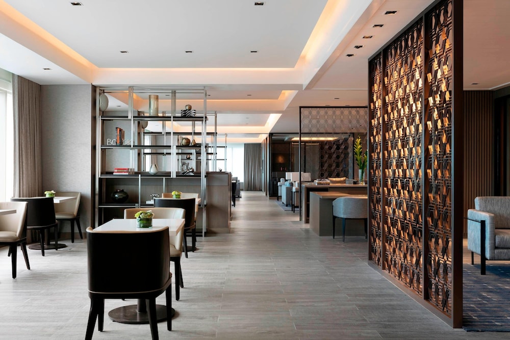 Clark Marriott Hotel 43/53