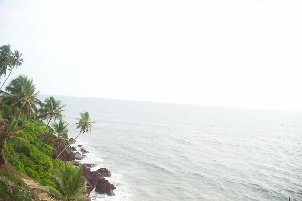 Deshadan Cliff And Beach Resort Varkala 32/50