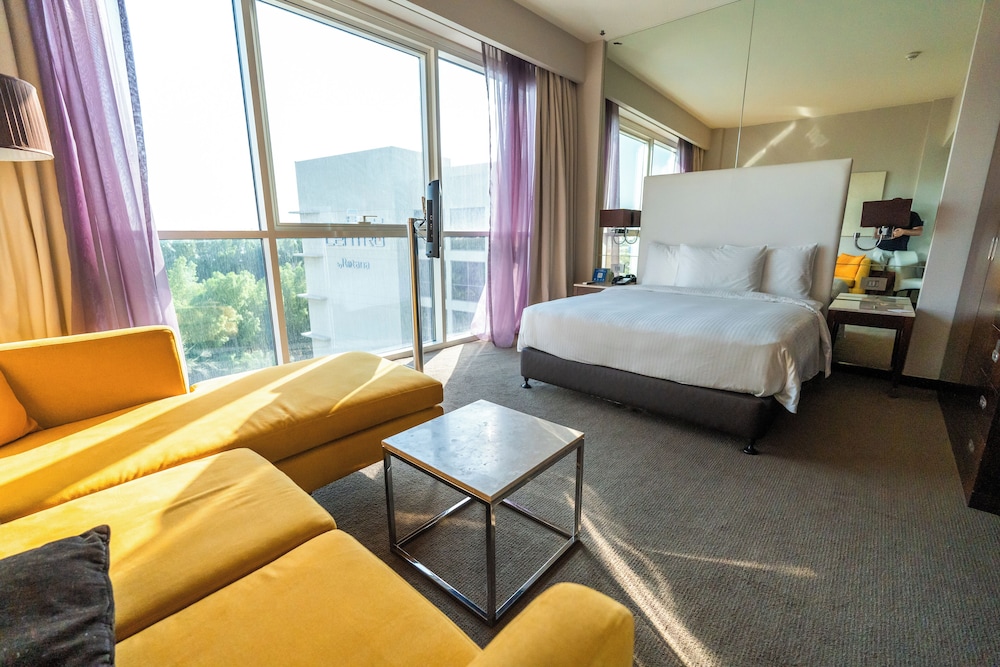 CENTRO, TWIN BEDS