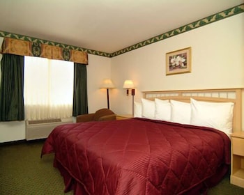 Lamplighter Inn Suites 23/46