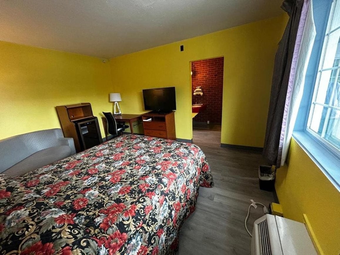 Travelers Inn by OYO Longview Kelso 15/29