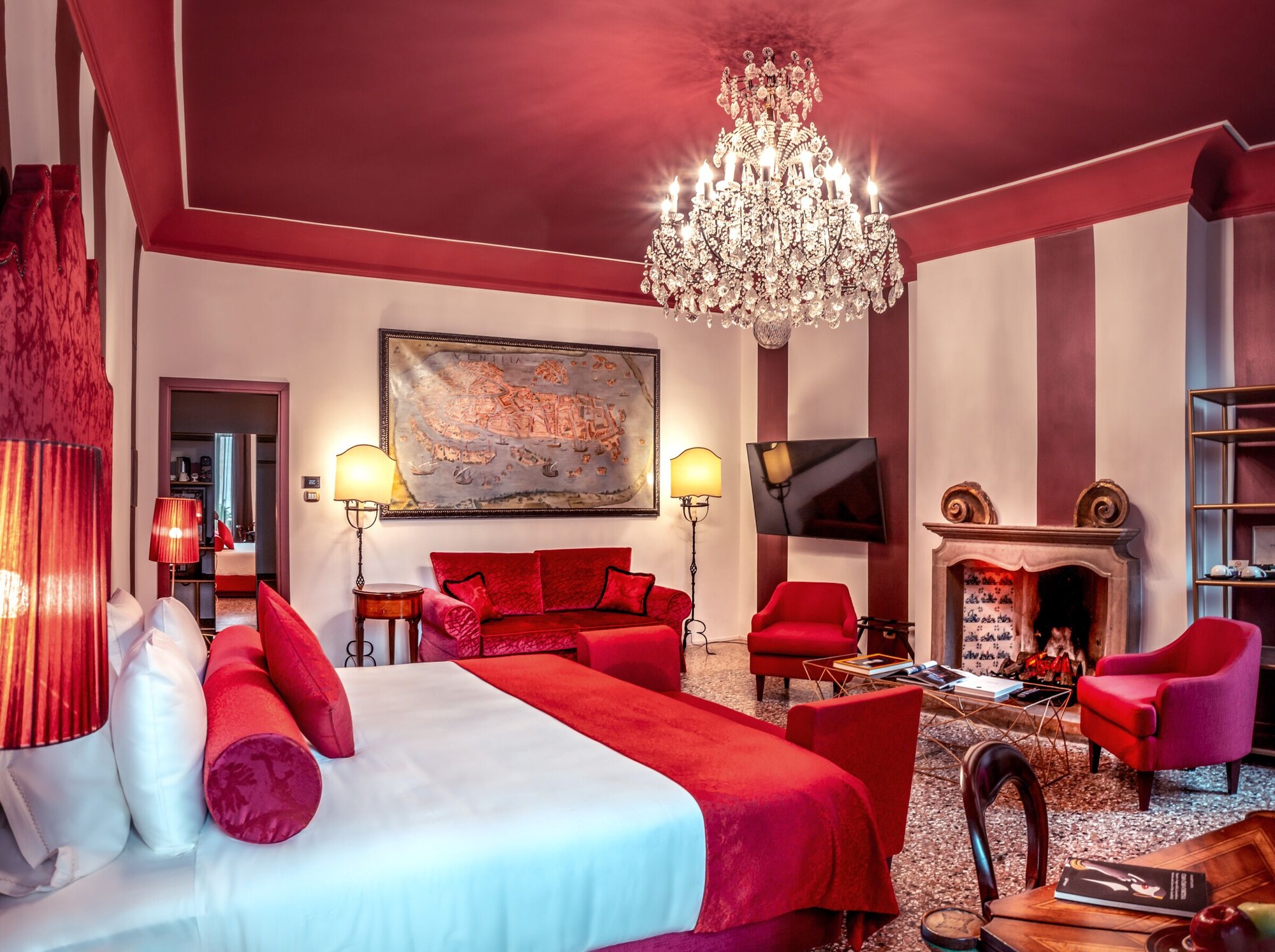 Junior Suite, Canal View