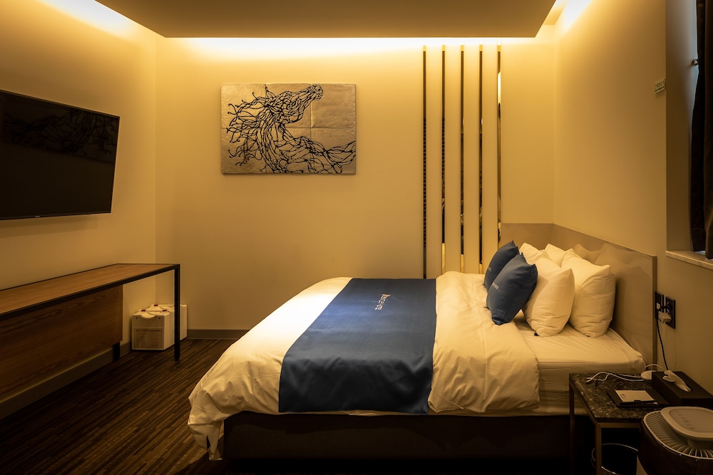 Hotel Bentley 19/57