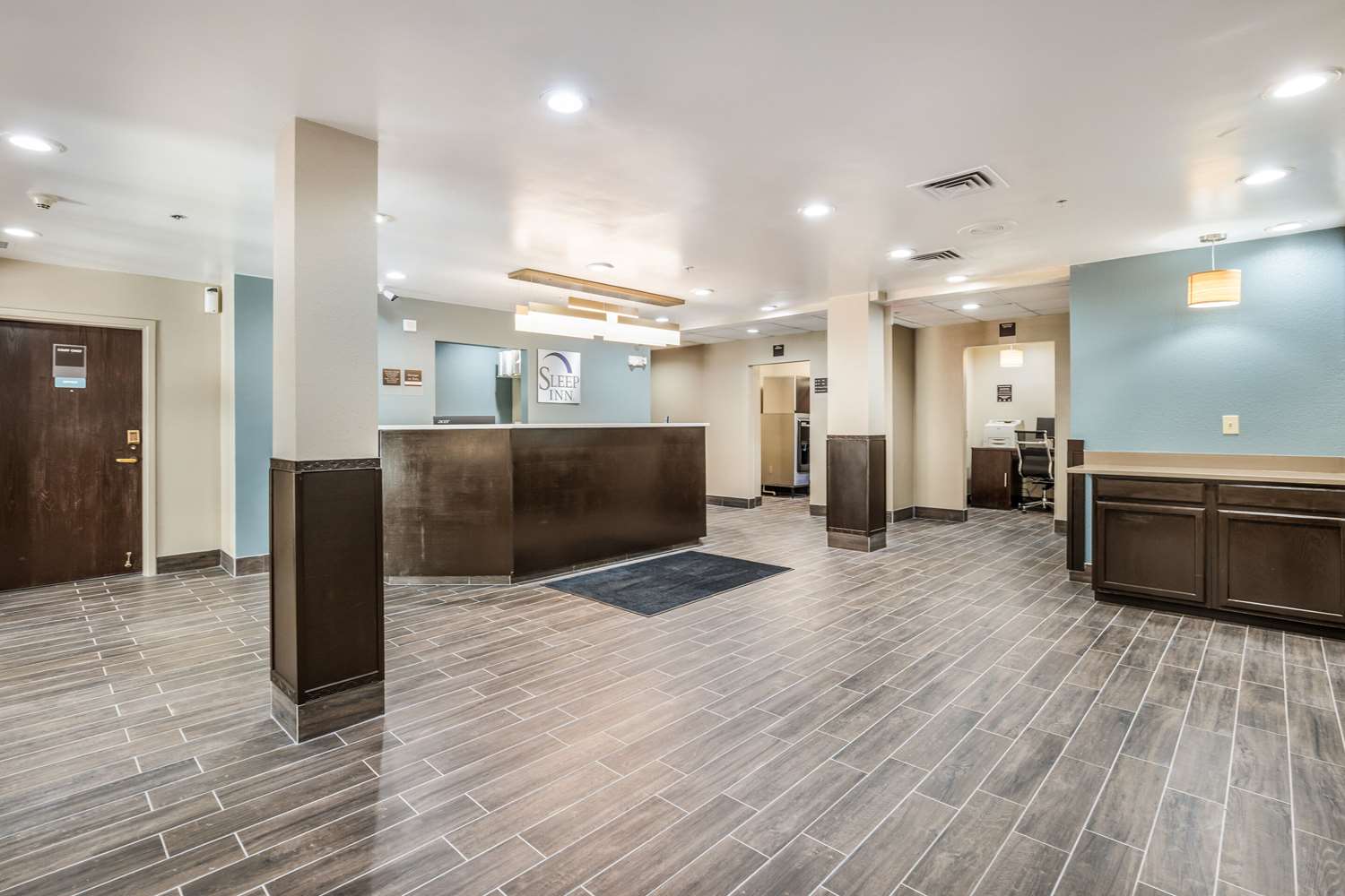 Sleep Inn & Suites Tallahassee - Capitol 4/21