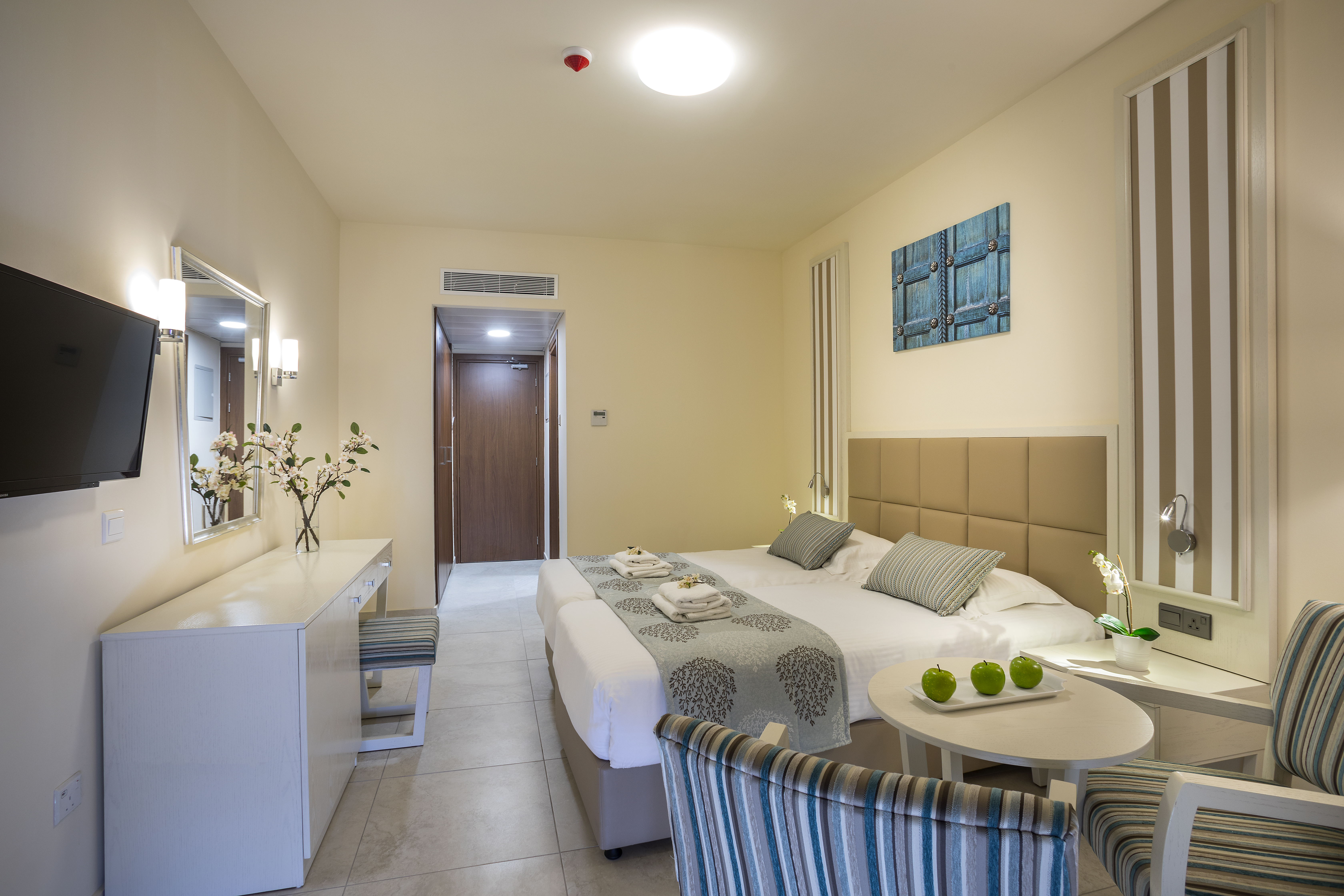 TWIN/DOUBLE ROOM SUPERIOR INLAND VIEW