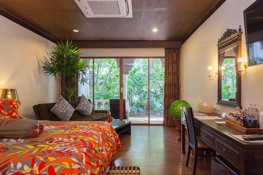 Tropica Bungalow Hotel 31/69