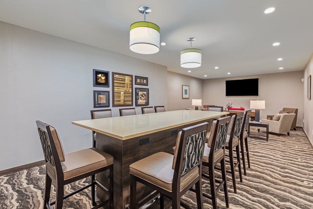 Staybridge Suites Iah Airport East 44/50