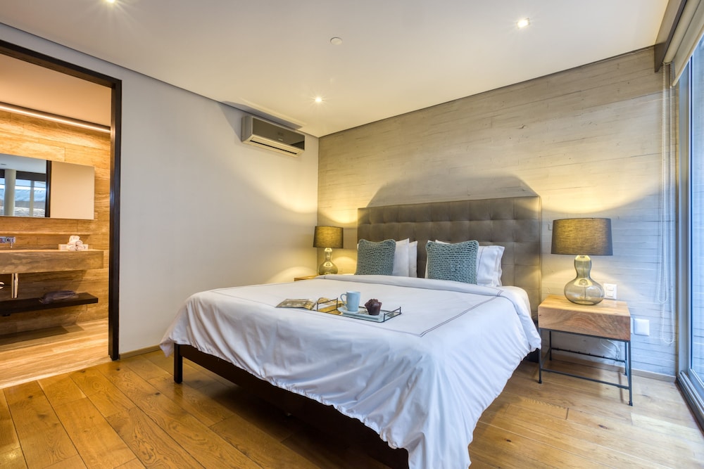 AR 218 Hotel by ULIV 7/58