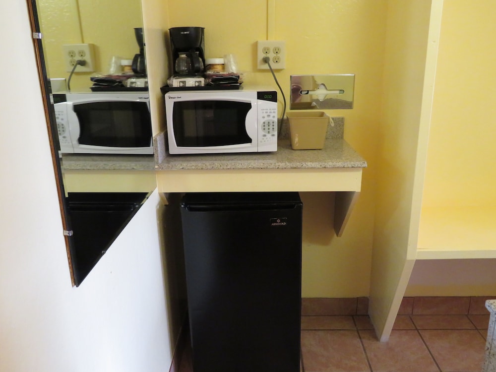 Royal Crest Inn Medford 24/28