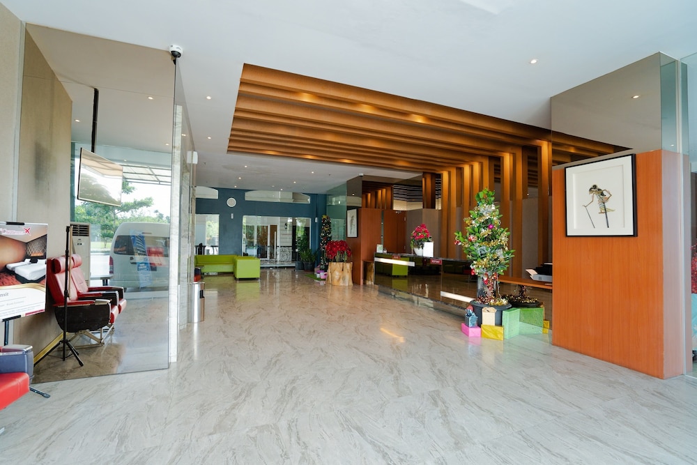 The Crew Hotel Kualanamu International Airport 6/22