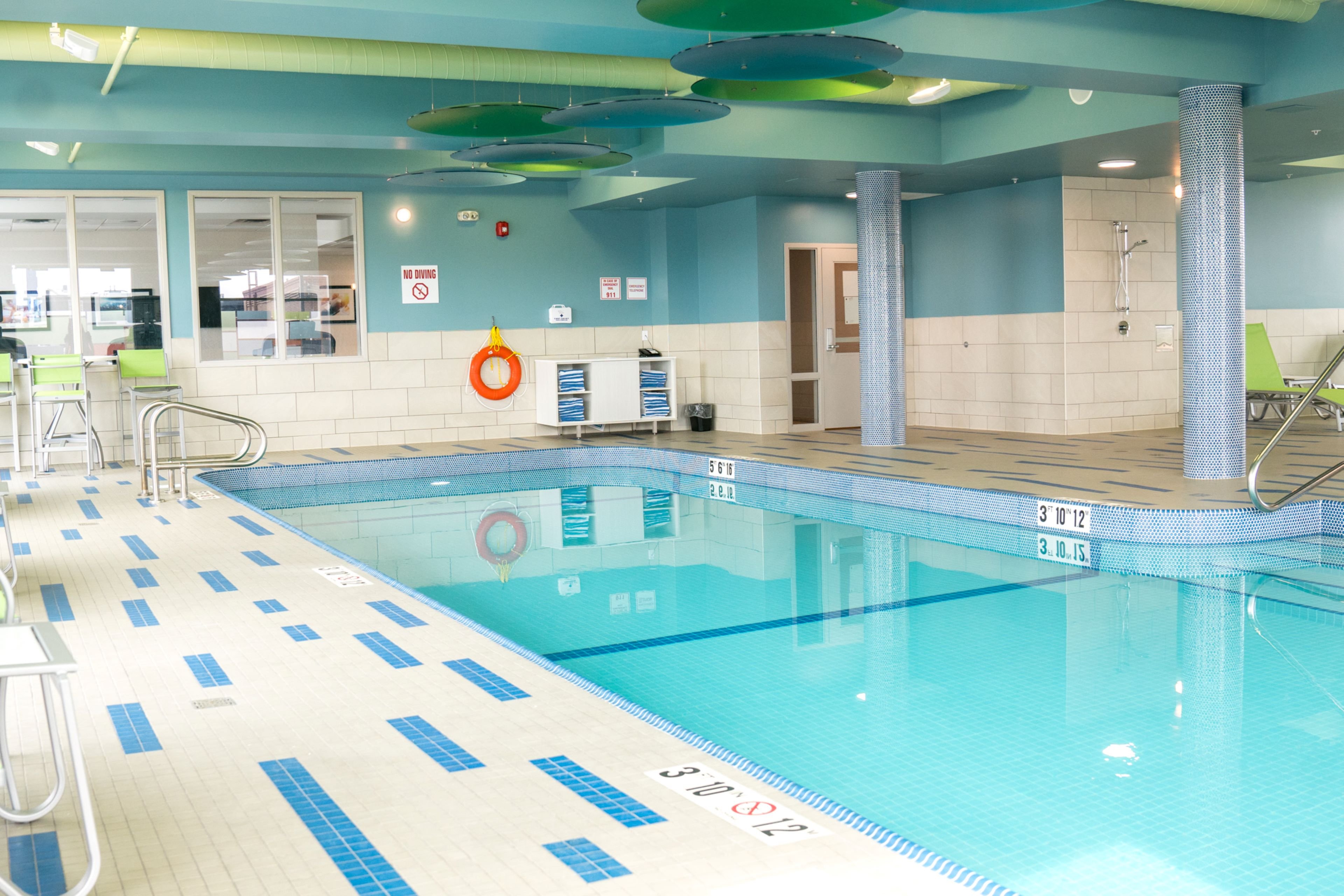 Holiday Inn Express And Suites Brandon 40/74