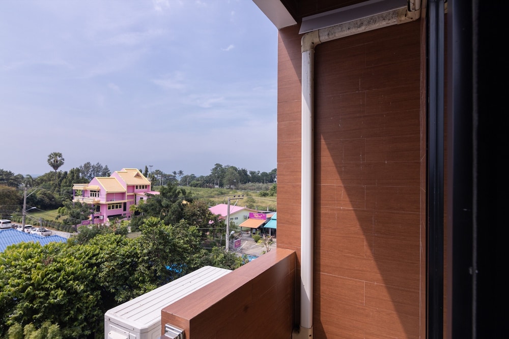 Tribe Hotel Pattaya 46/50