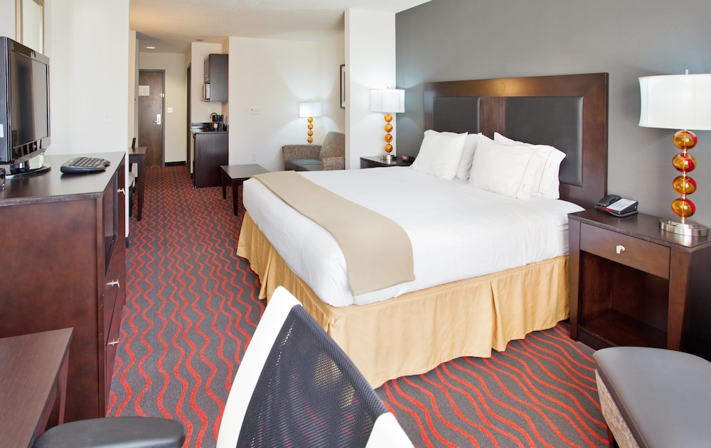 Holiday Inn Express Hotel And Suites Festus South St Louis 16/63