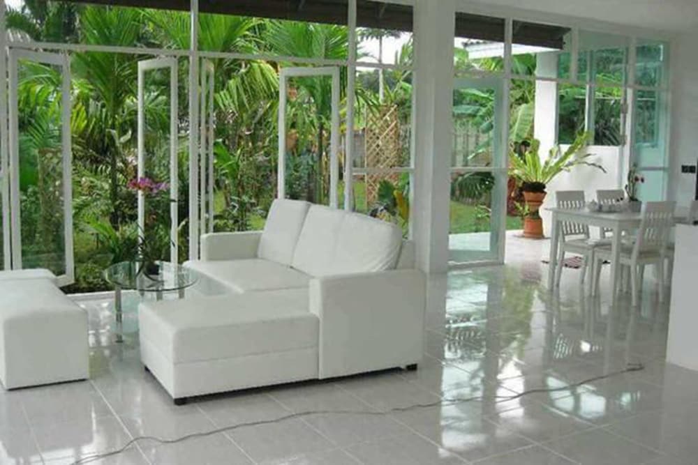 Franjipani Home 11/19