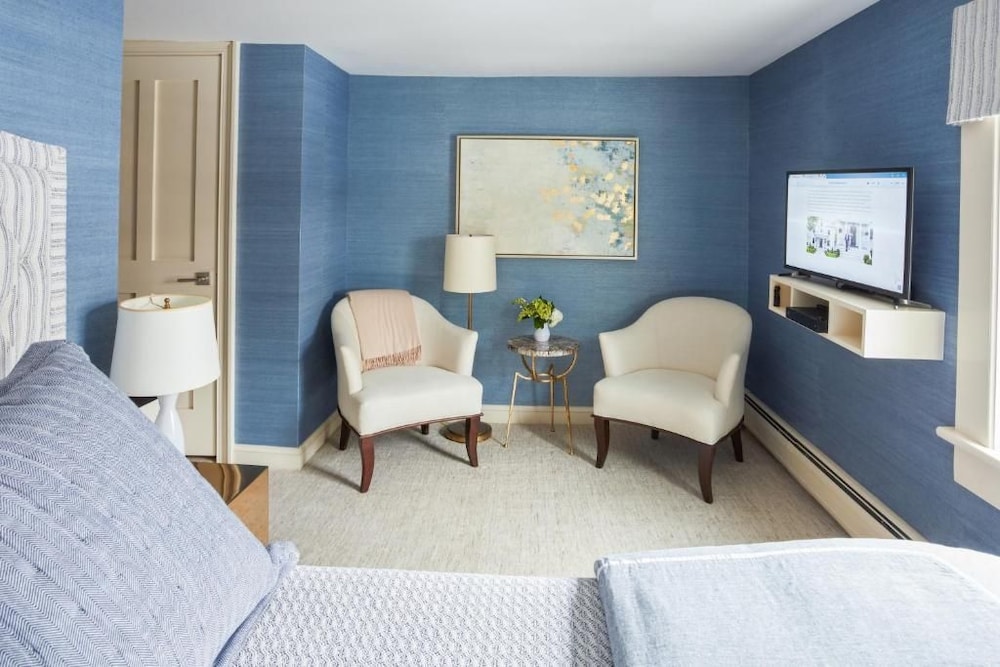 33 Main - An Annie Selke Luxury Lodging Experience 15/21